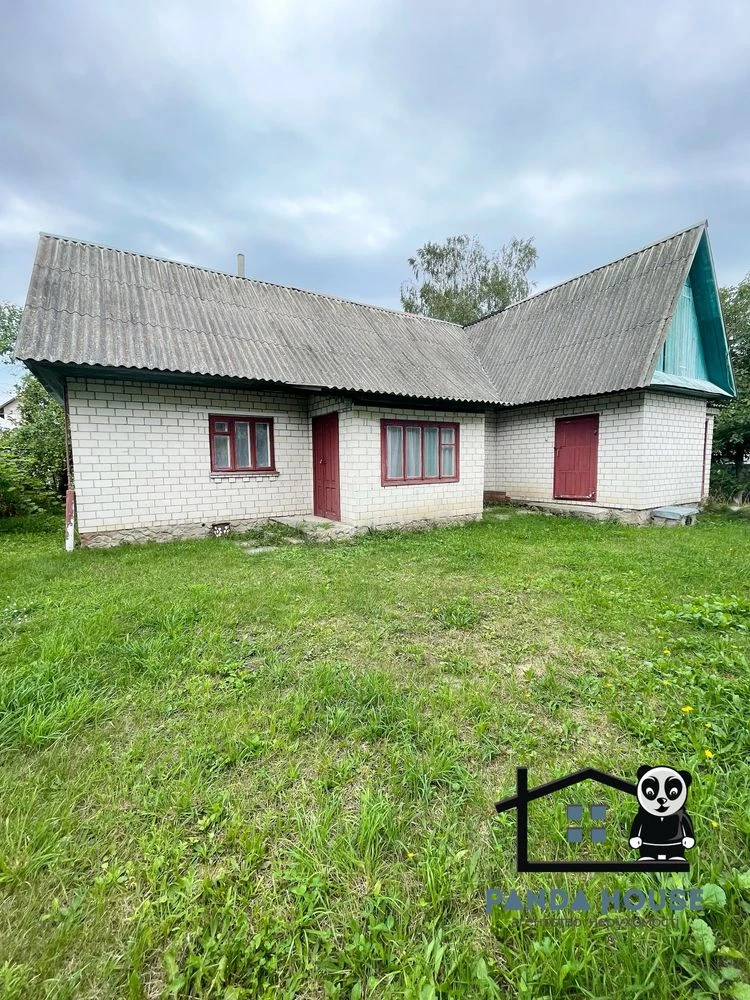 Продається двоповерховий будинок