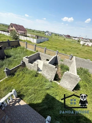 Продається двоповерховий будинок