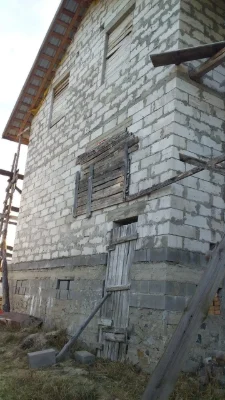 Будинок Незавершене будівництво 10 соток землі у місті Берез
