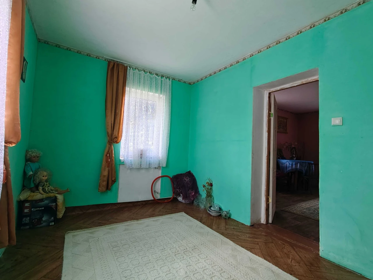 Компактний будиночок в зручному районі