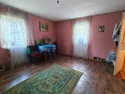 Компактний будиночок в зручному районі