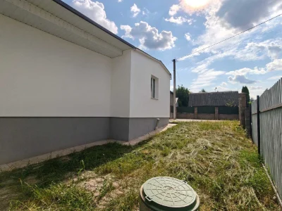 Компактний новозбудований котедж "під ключ" з приватизованою