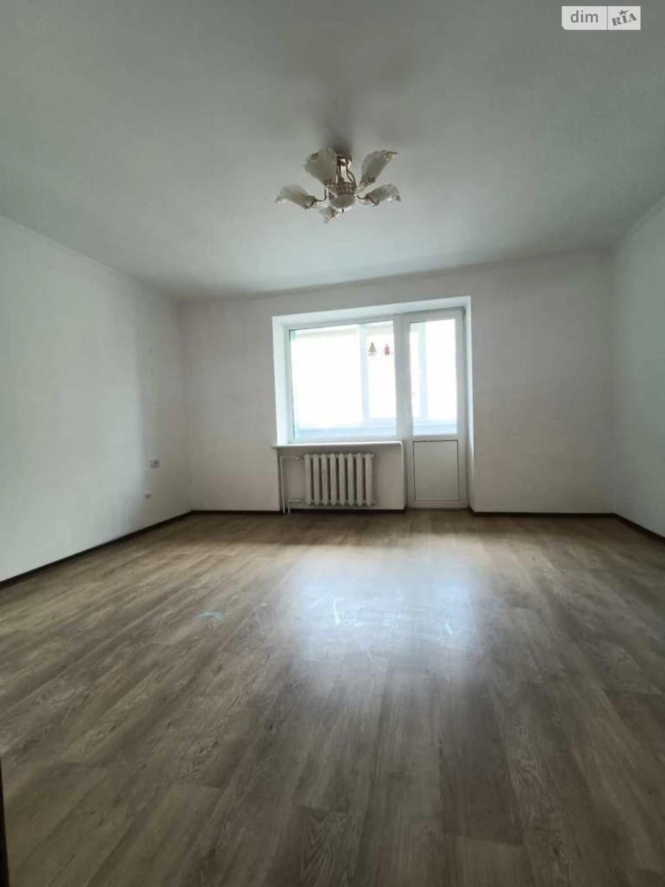 Продаж Квартира Правий Поділ
