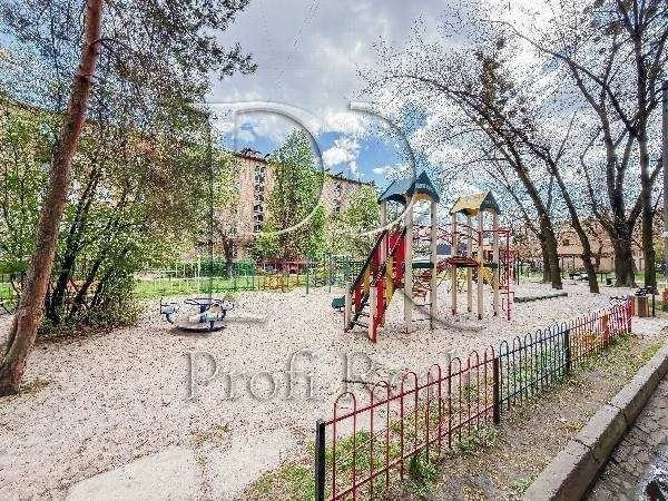 1-room apartment for sale 32 m², Akademika Kurchatova St.,