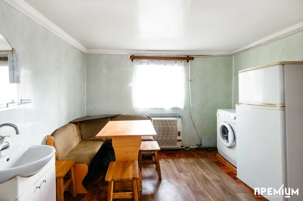 Продаж будинку в м.Дубно. Власна терторія. 3 кімнати.  Поруч