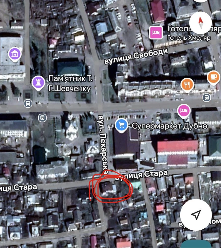 Дубно, центр: просторе житло 95 м² + гараж з ямою + сарай, с
