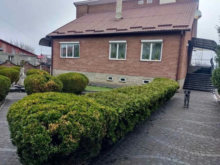 Будинок у центрі міста Костопіль