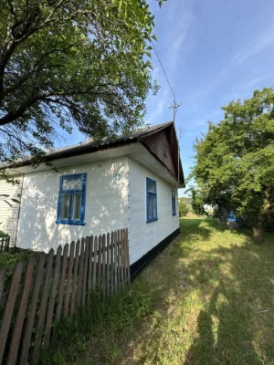 Продається половина будинку
