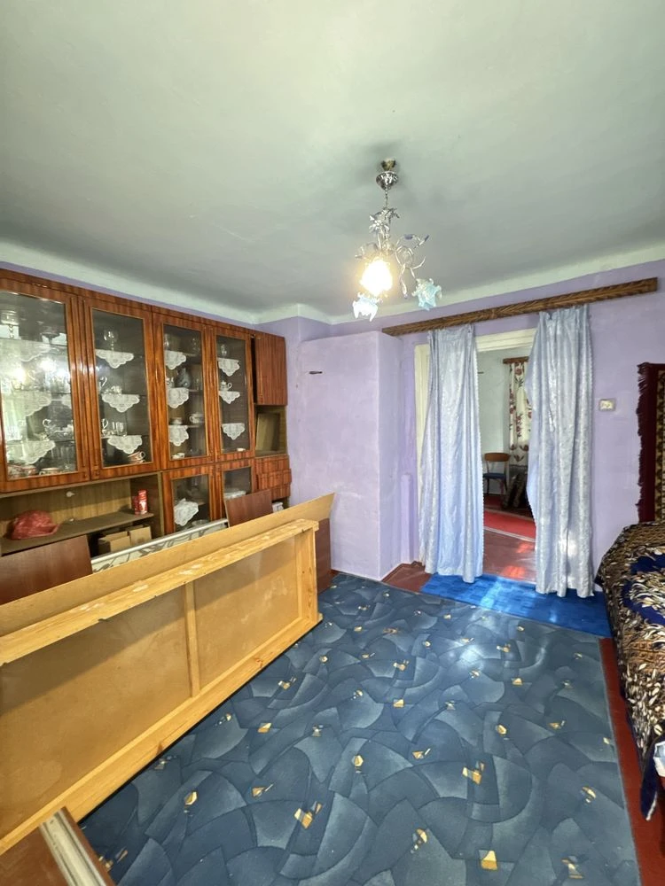 Продається половина будинку