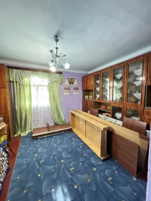Продається половина будинку