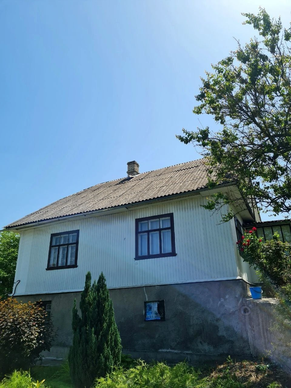 Продам 2-х поверховий будинок