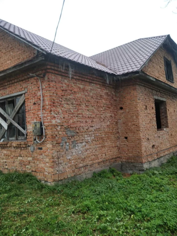 Продам незавершене будівництво, земел. ділянка приватизована