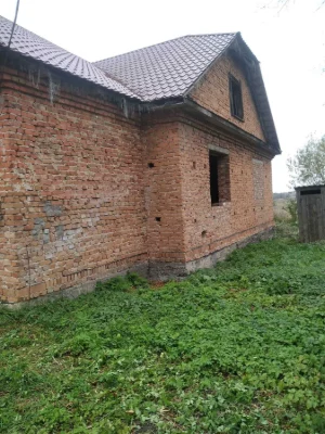 Продам незавершене будівництво, земел. ділянка приватизована