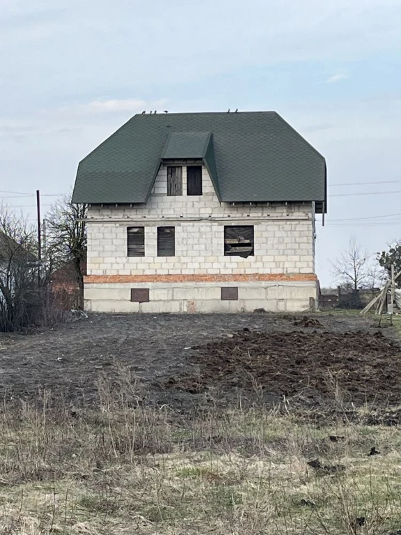 Нерухомість. Продаю або обміняти незавершений будинок