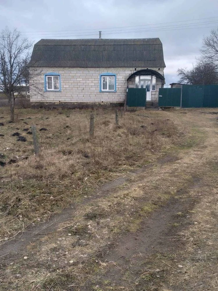 Продается будинок.Сарницкій район,село Орвяниця.