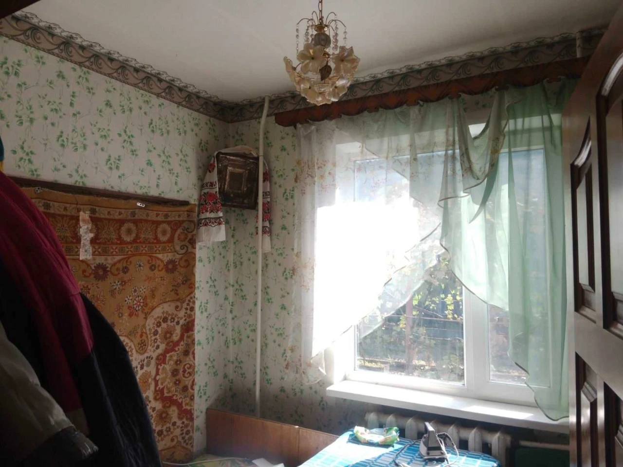Продається будинок у м. Буринь, можна по сертифікату.