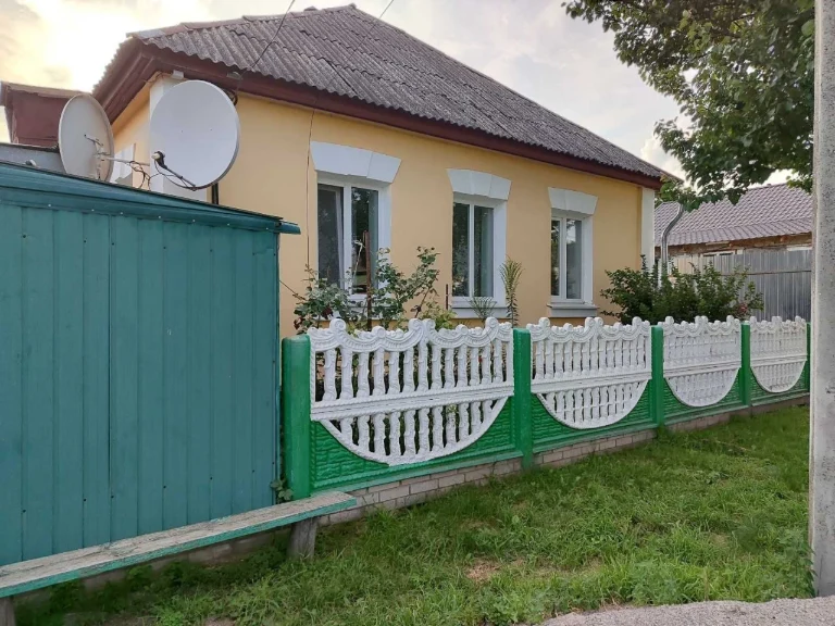 Продам будинок в Глухові