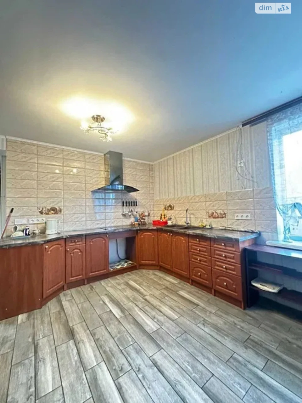 Продаж Дім