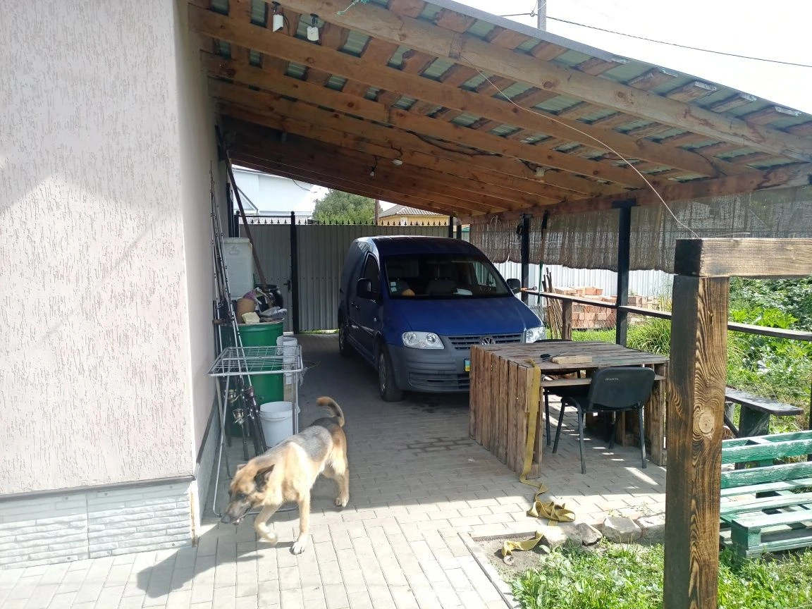 Продам 3/5 будинку в центрі +авто можна по сертифікату
