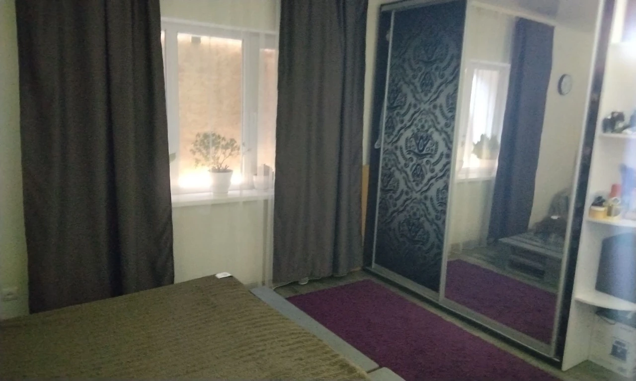 Продам 3/5 будинку в центрі +авто можна по сертифікату