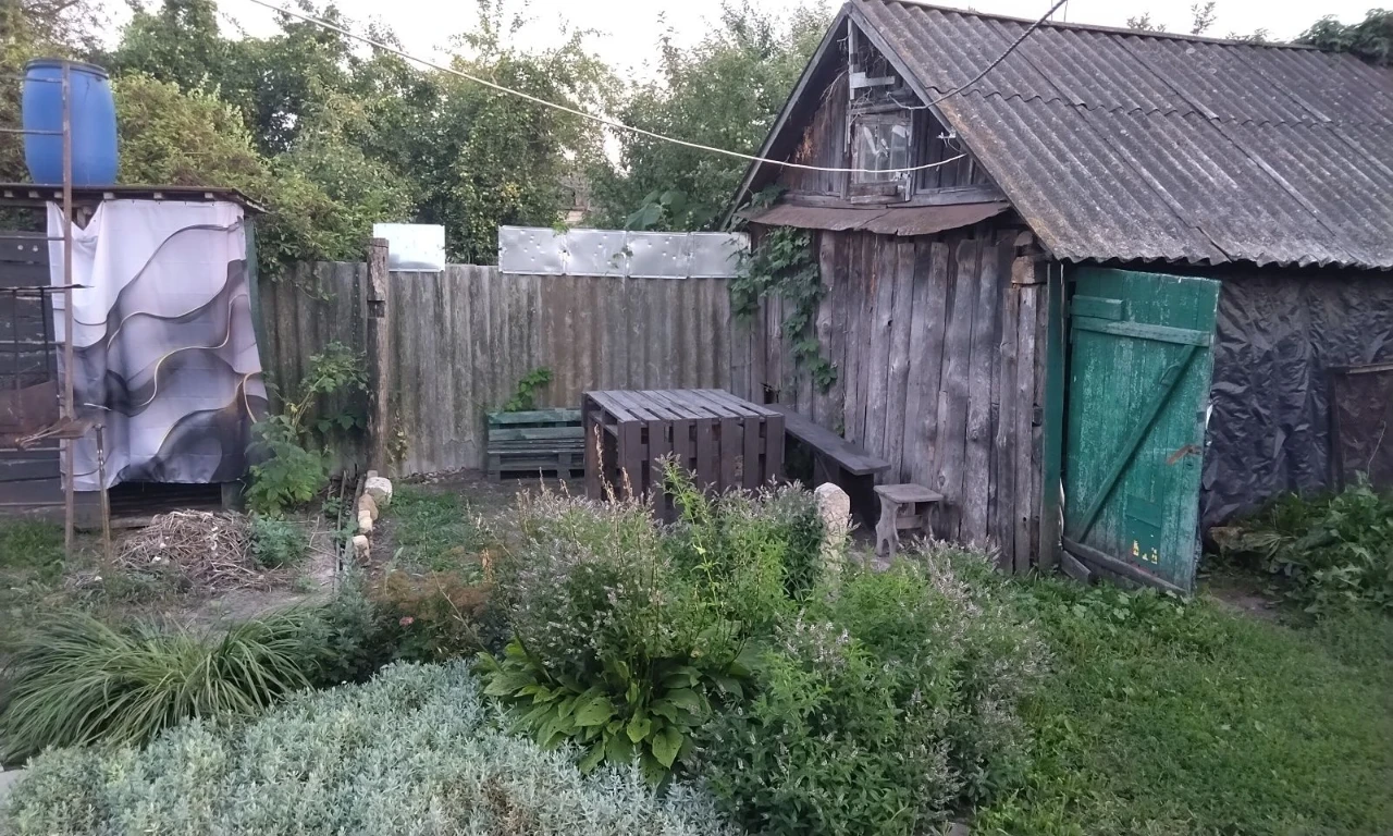 Продам 3/5 будинку в центрі +авто можна по сертифікату