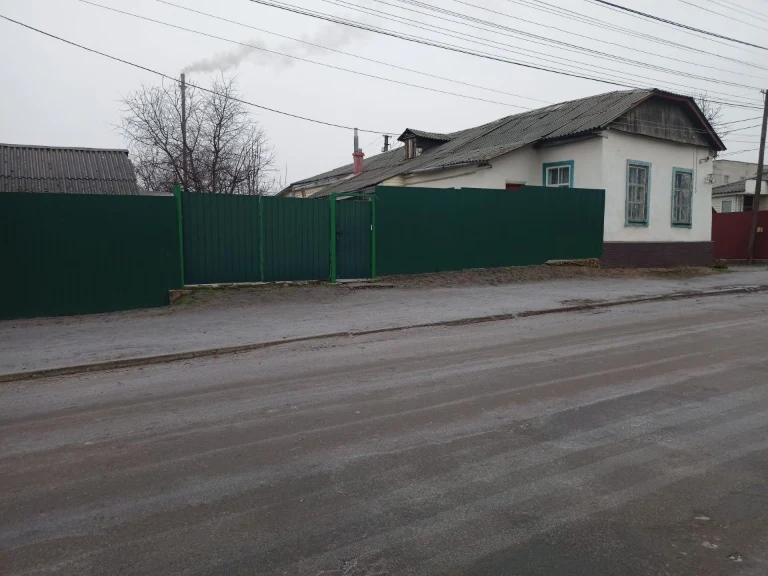Продам будинок в центрі міста