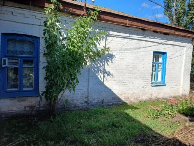Срочно продам 1/3 дома в Конотопе