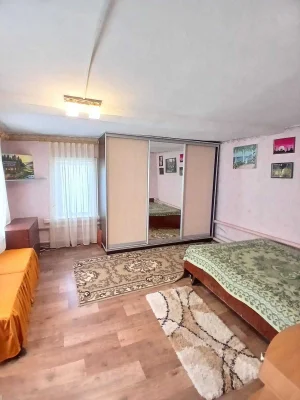 Продам будинок в районі 9 школи