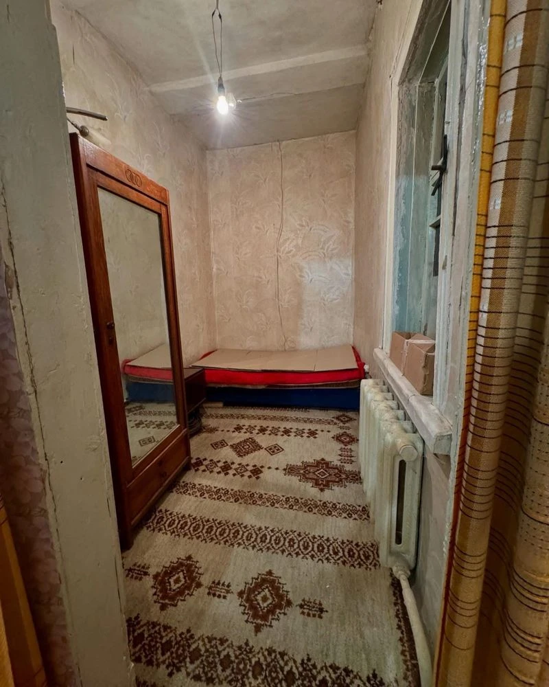 Продаж частина будинку ( квартири )