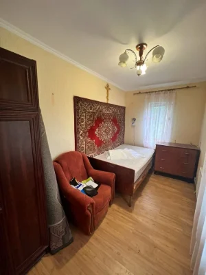 Продаж частини будинку