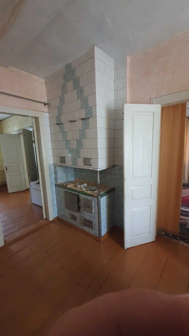 Продам будинок в центрі міста