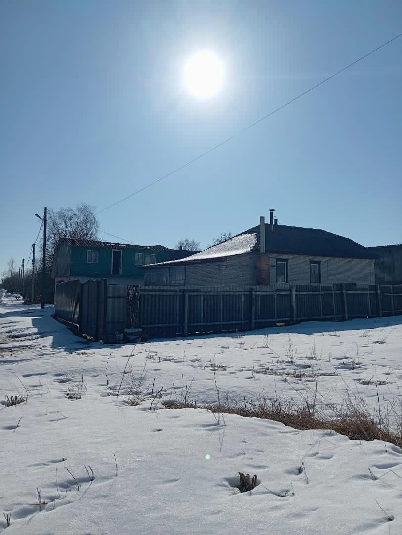 Продам дом у гарному станй хороши