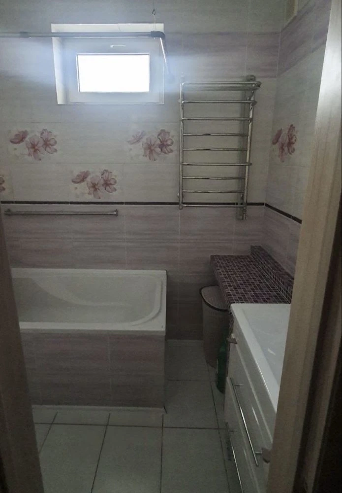 Продам двоповерховий будинок