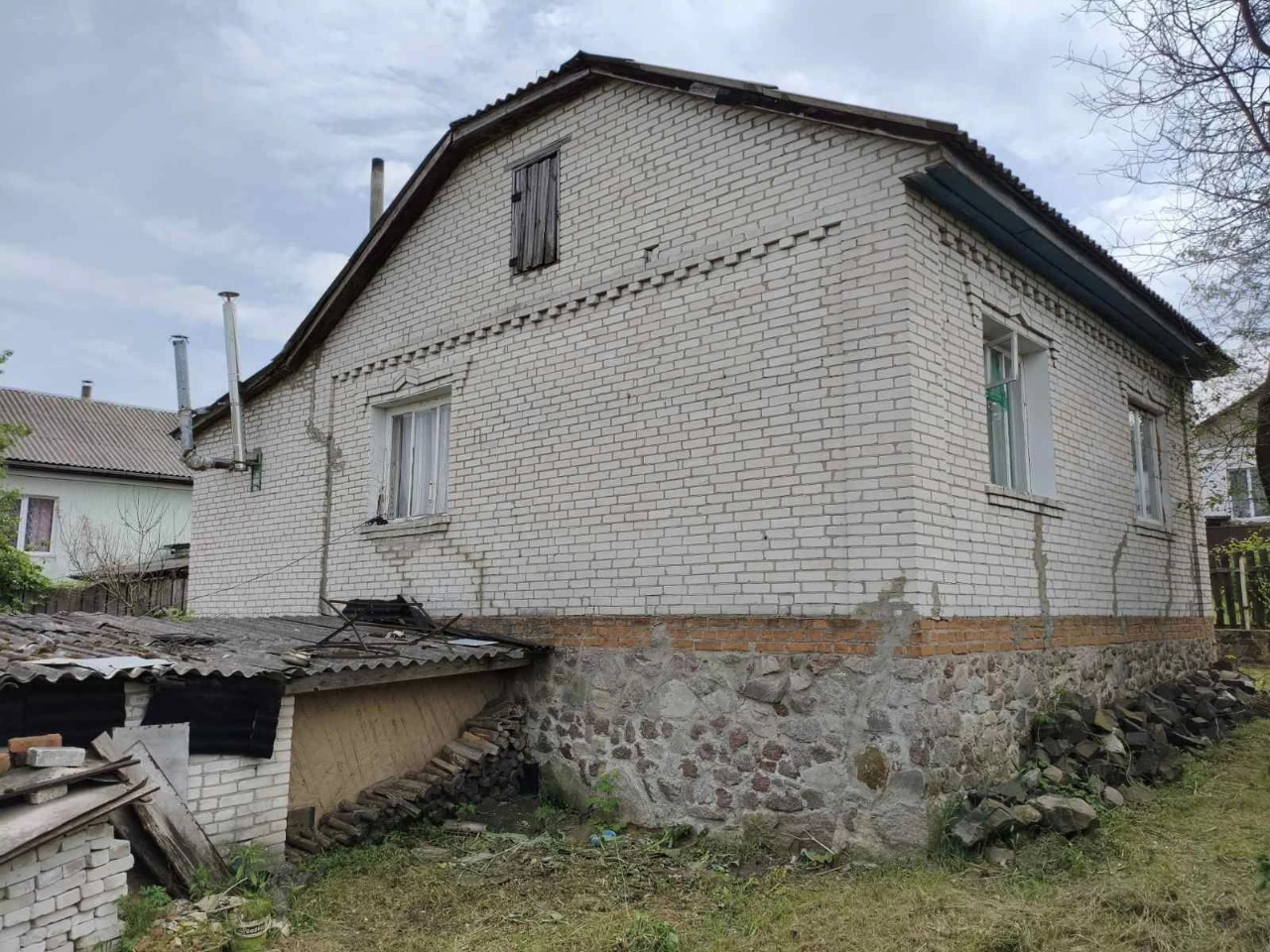 Гарний будинок  . Реальному  Покупцю  Знижка..