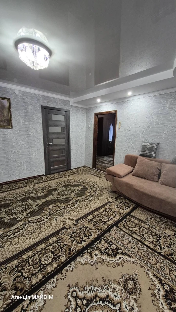 Продаж будинку в Лебедині.