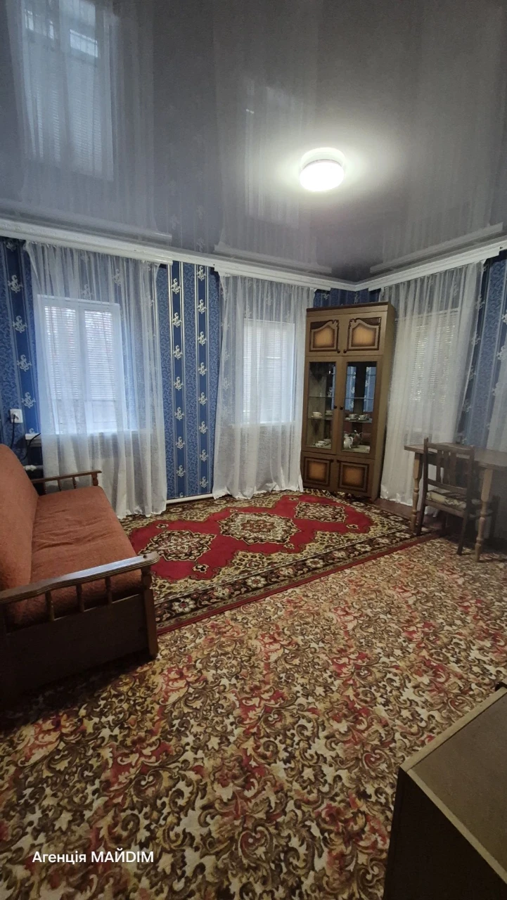 Продаж будинку в Лебедині ( район педучилища)