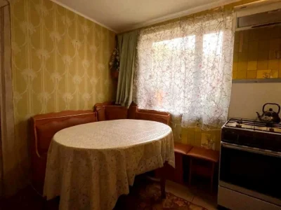 Будинок. Лебедин, Центральна