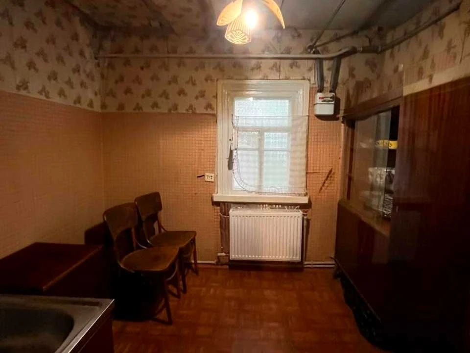 Будинок. Лебедин, Центральна