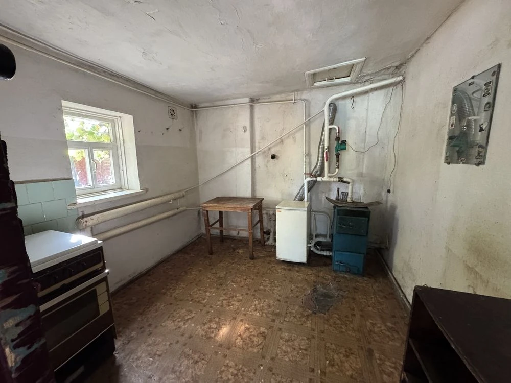 Продаж добротного будинку 75 м² у м. Лебедин (вул. Озерна, 1