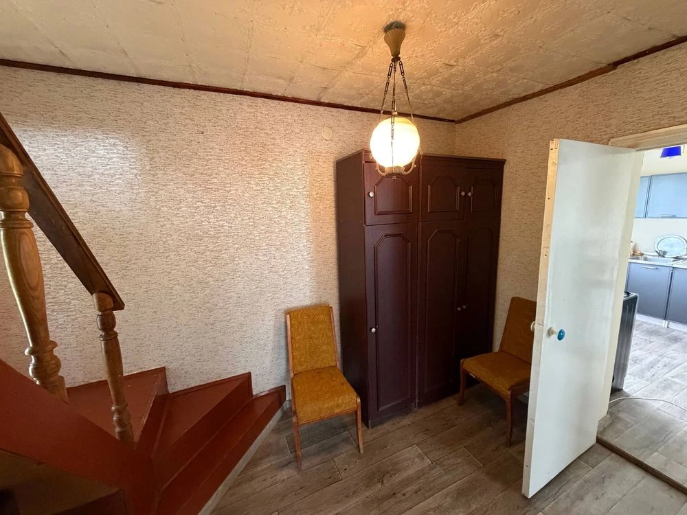 Продається будинок,дача з ділянкою 9 соток землі на Пристані