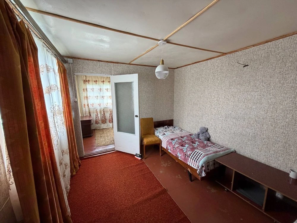 Продається будинок,дача з ділянкою 9 соток землі на Пристані