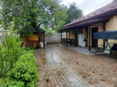 Продам приватній будинок 115 м2 на Дачном.