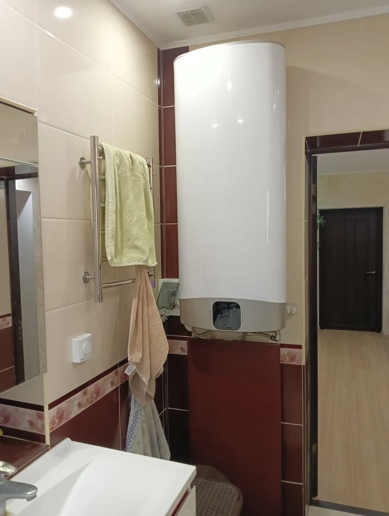 Продам приватній будинок 115 м2 на Дачном.