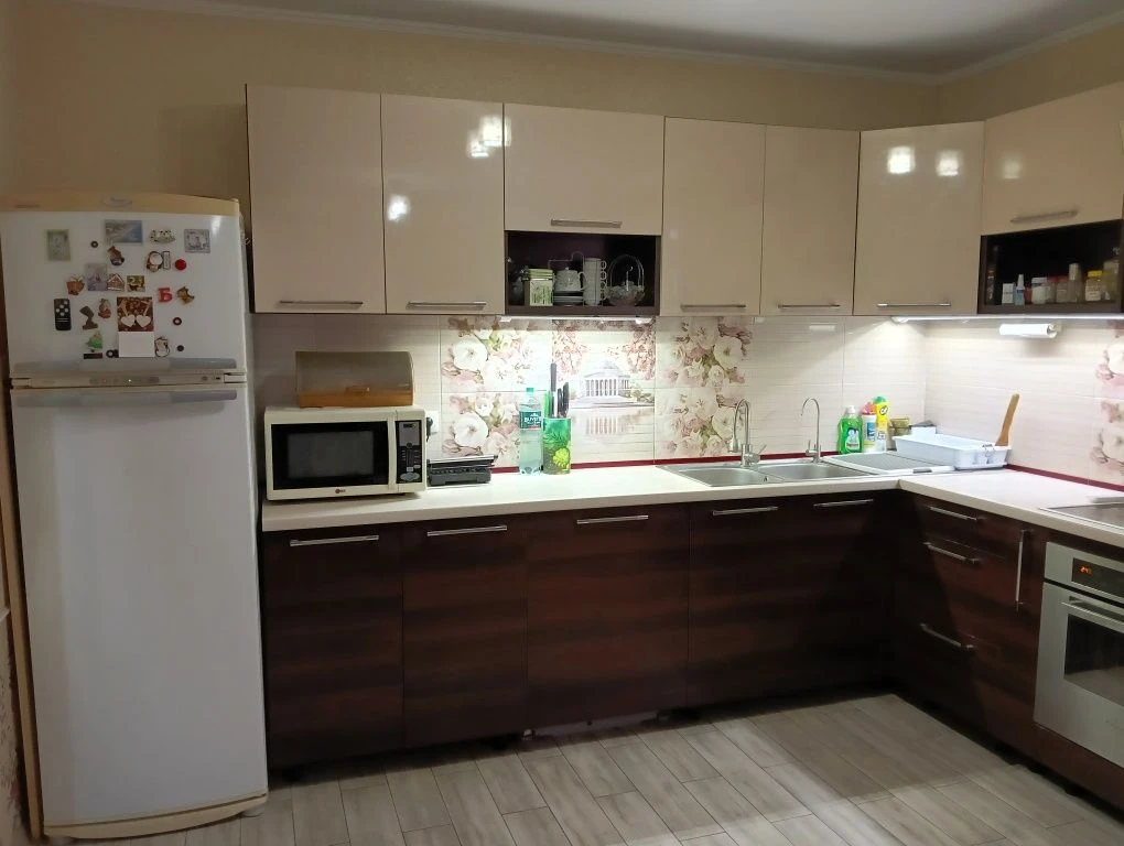 Продам приватній будинок 115 м2 на Дачном.