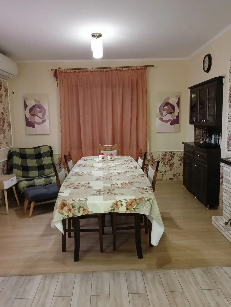 Продам приватній будинок 115 м2 на Дачном.