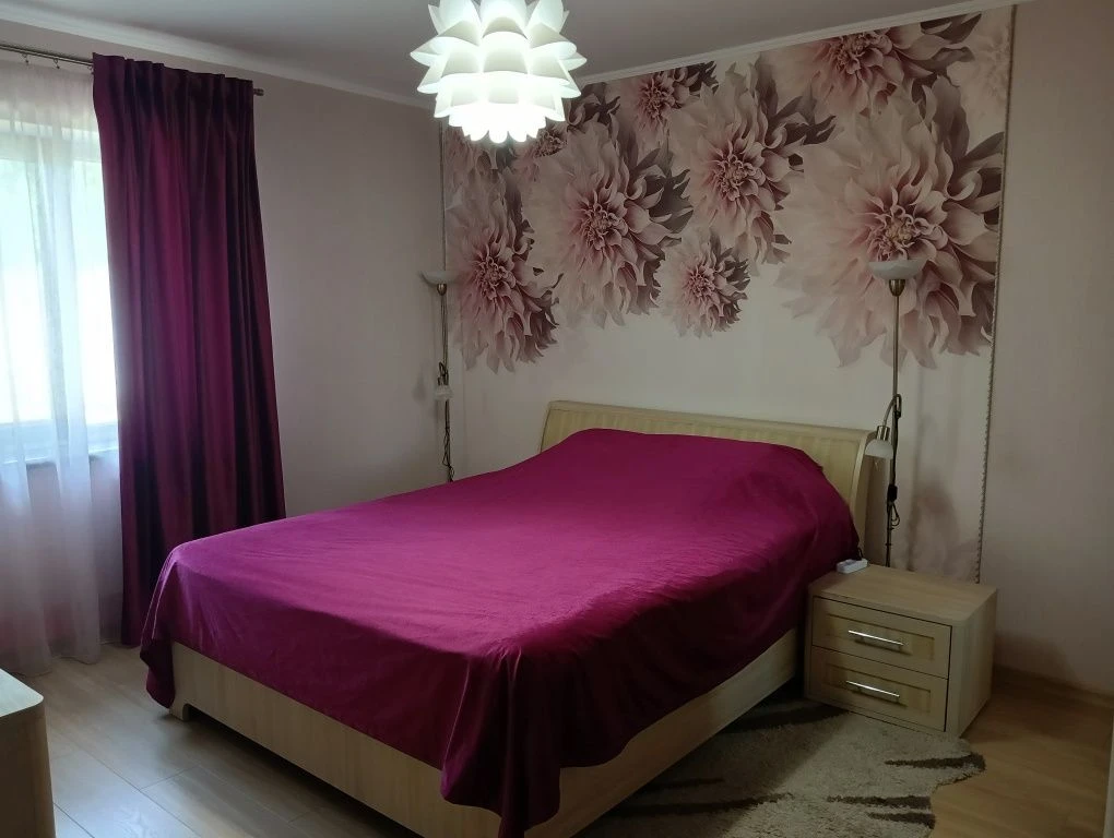 Продам приватній будинок 115 м2 на Дачном.