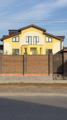 Для проживання та ведення бізнесу Центр міста Гарна локація