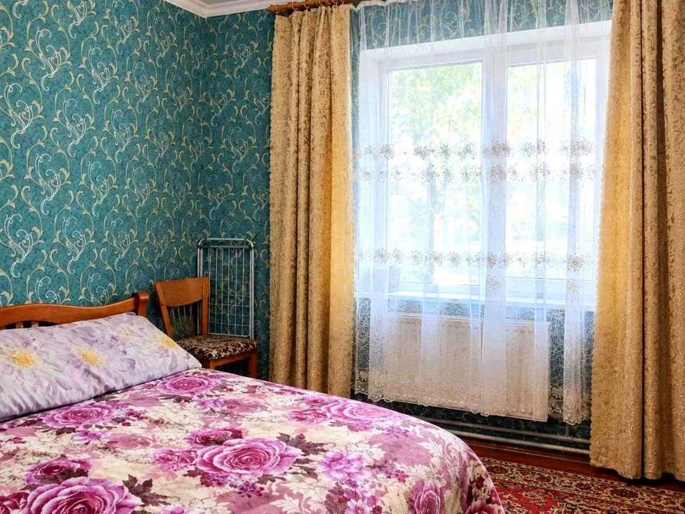 Будинок. Ромни, Озерна