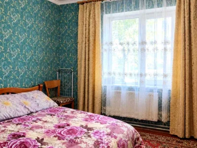 Будинок. Ромни, Озерна