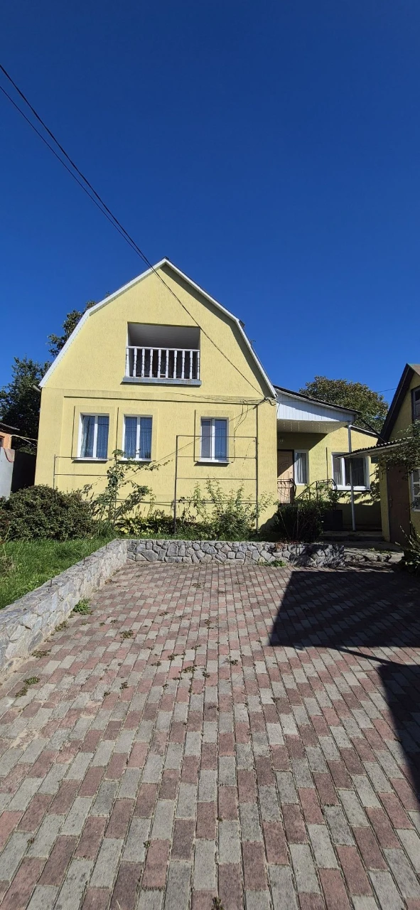 Продаж будинку в місті Ромнах.